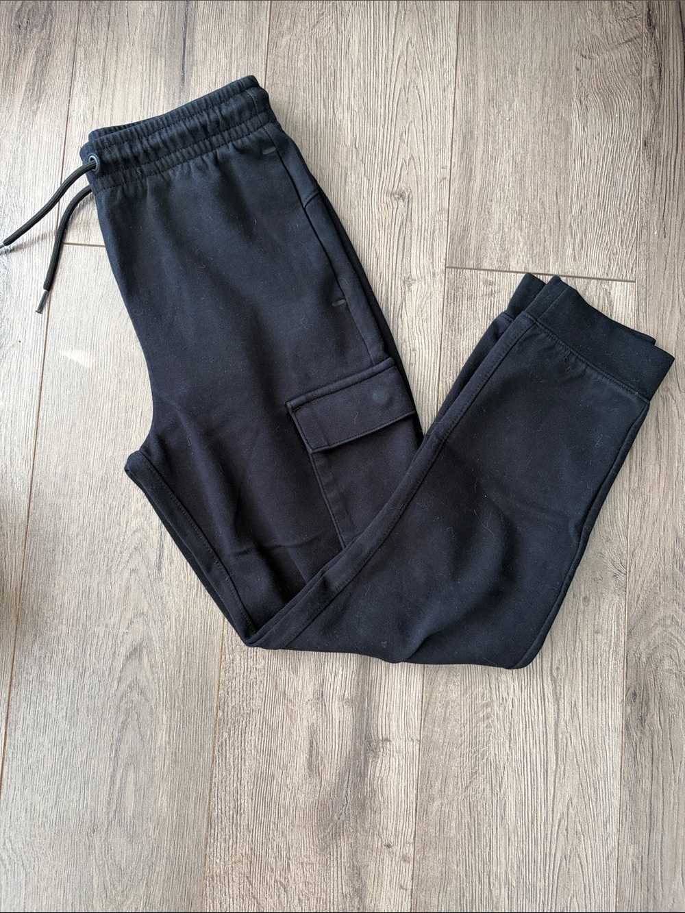 Old Navy Boy’s Dynamic Fleece Black Cargo Jogger Sweats. Boy’s size Large 10/12